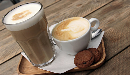 Entdecke die Kunst des Kaffeegenusses: 3 himmlische Rezepte für Latte Macchiato und Cappuccino